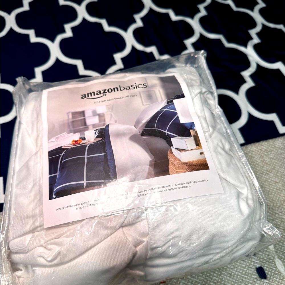 AmazonBasics mattress protector